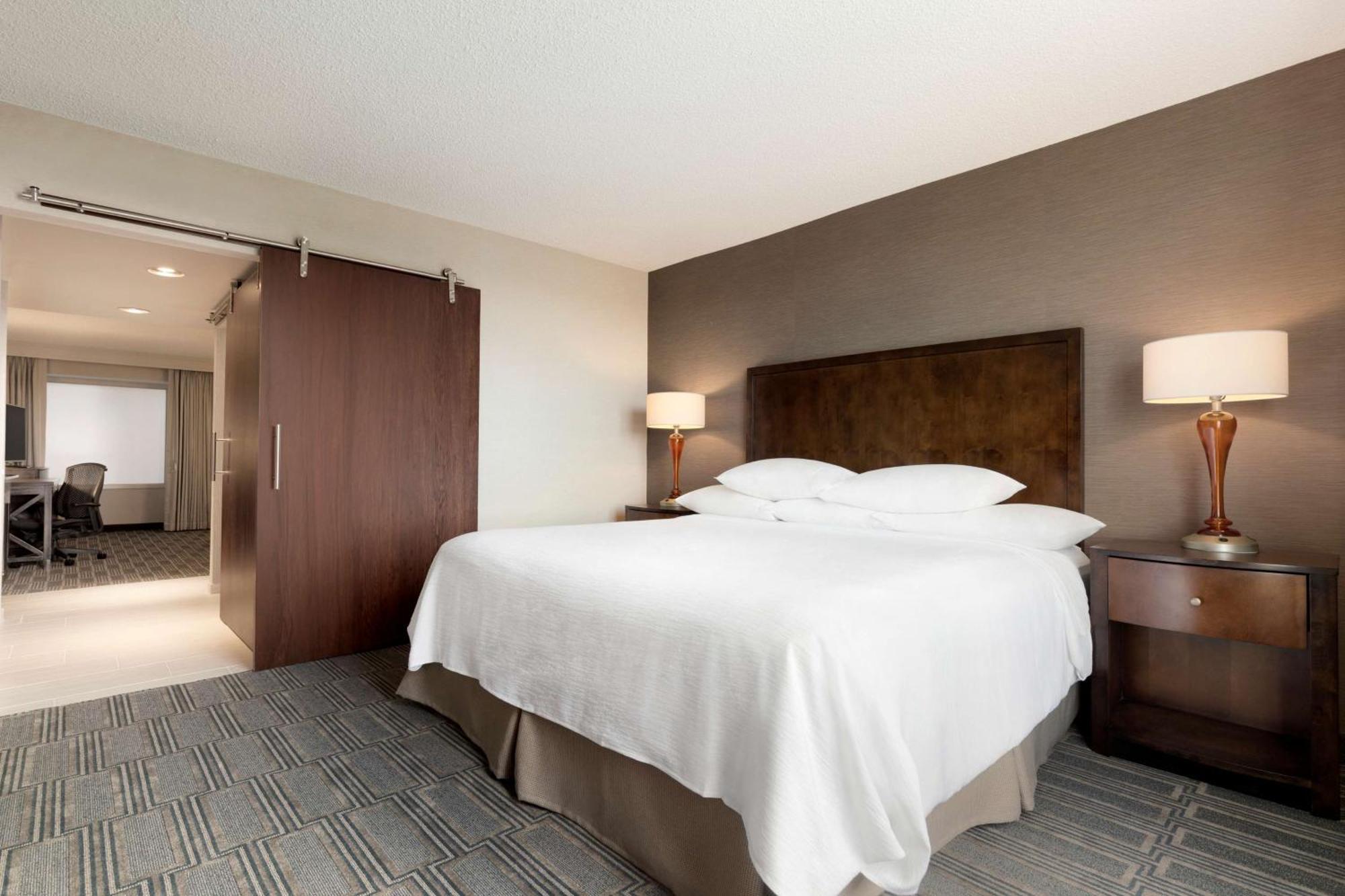 Embassy Suites By Hilton Chicago Ломбард Экстерьер фото