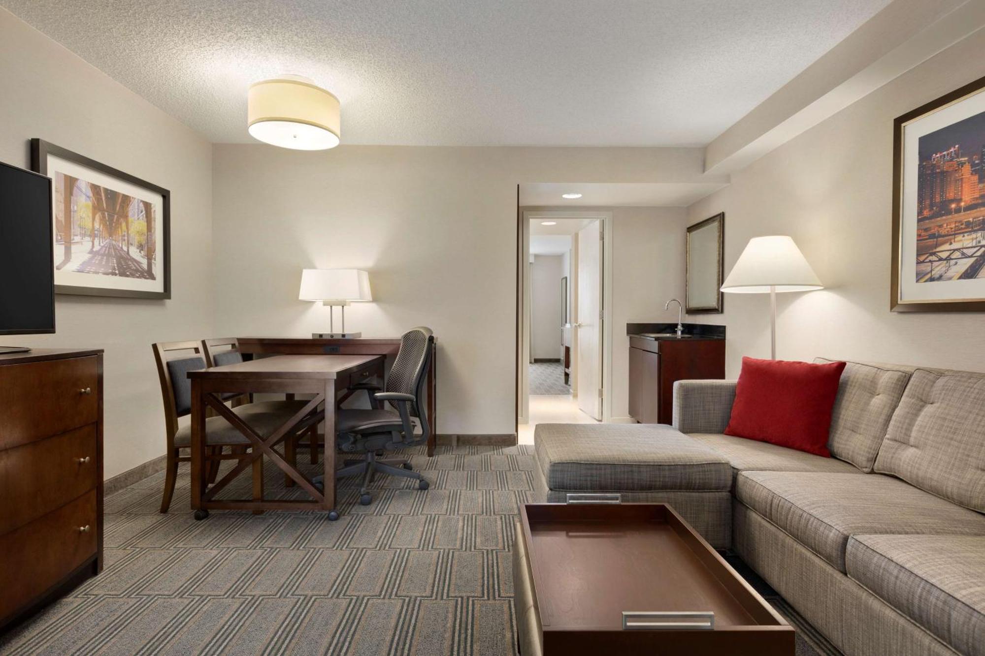 Embassy Suites By Hilton Chicago Ломбард Экстерьер фото